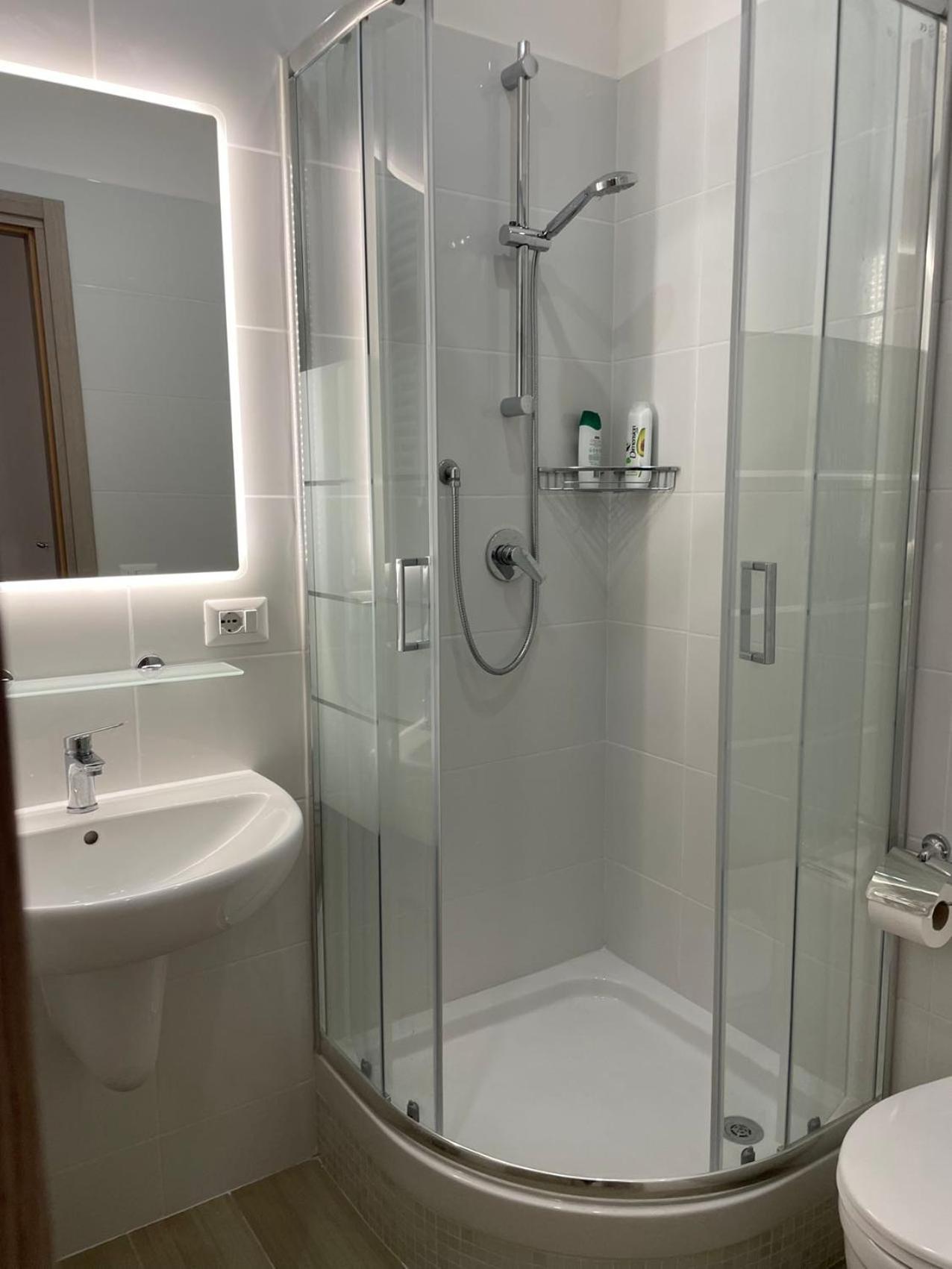 B8 Wang Bed & Breakfast Roma Dış mekan fotoğraf